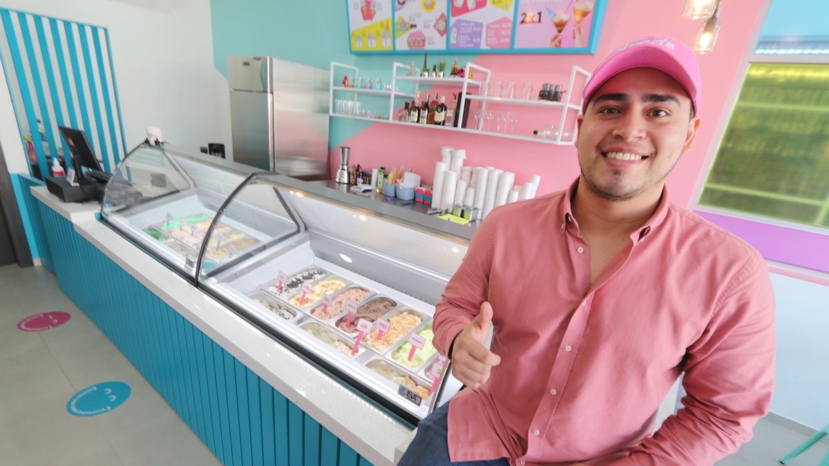 Frederick Intriago de 26 años de edad, el dueño de la marca de helados Fred's Ice Cream.