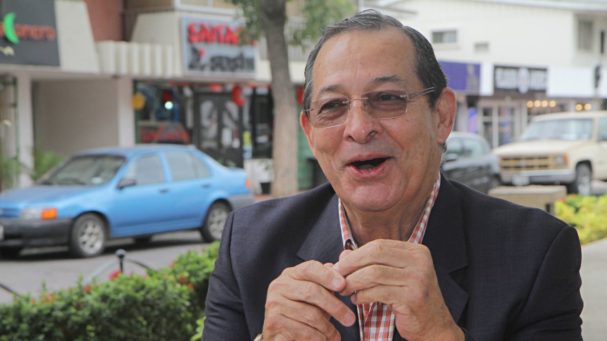 El hijo de Hugo, Xavier es el productor y director del programa.