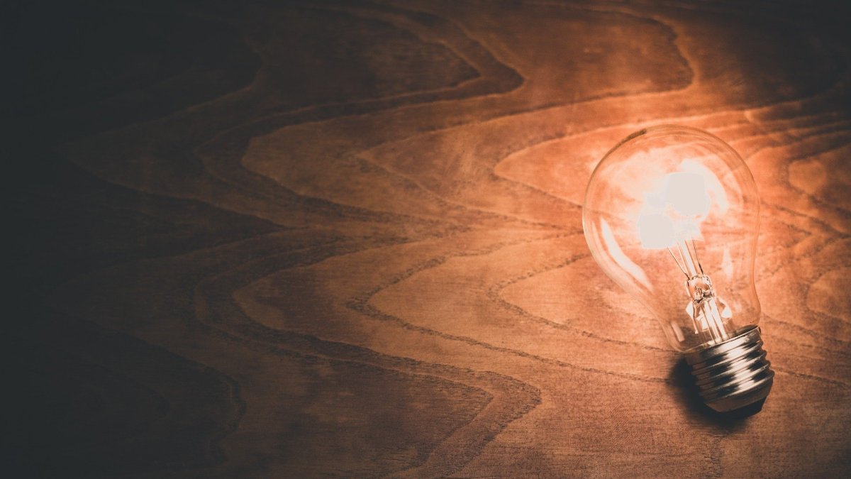 Los reportes de falta de energía eléctrica en varias zonas del país se registraron desde las 21:24 de este miércoles.