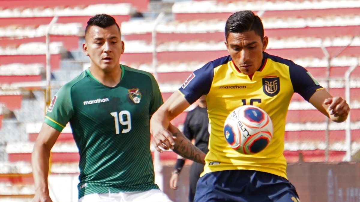 Ángel Mena tuvo una clara ocasión a los 19 minutos, pero el golero Lampe respondió