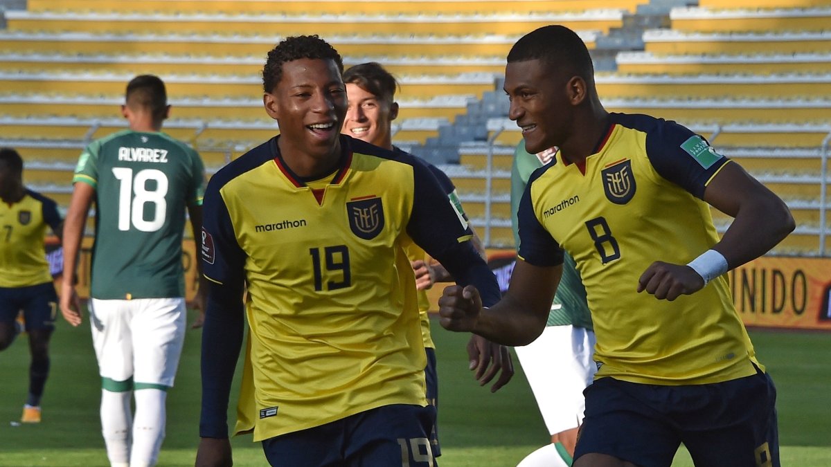Carlos Gruezo anotó de penal el gol del triunfo sobre Bolivia