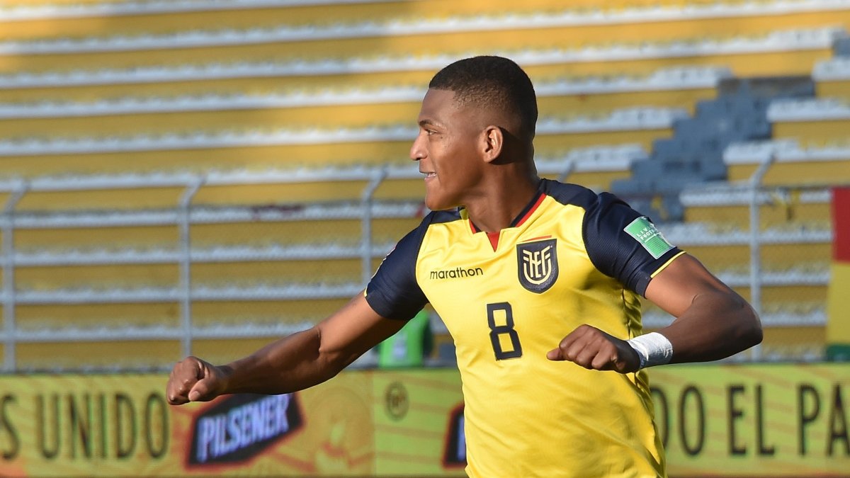 Carlos Gruezo acumuló su segunda tarjeta amarilla y no estará ante Colombia.