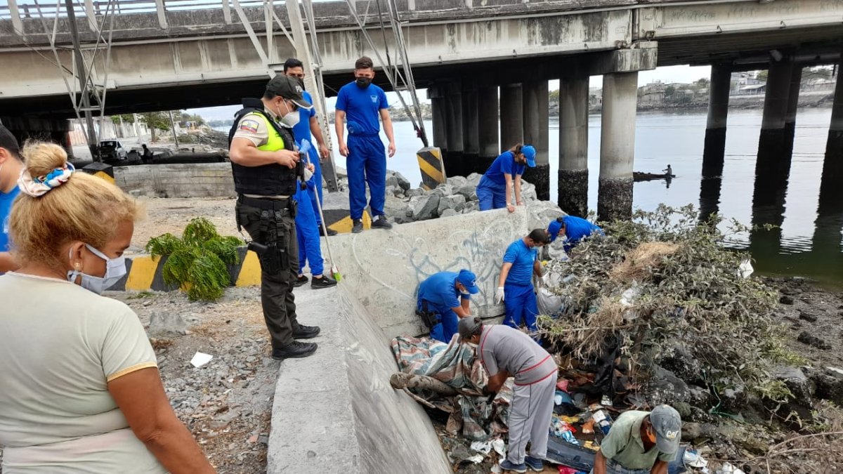 En el área se retiraron escombros y la basura acumulada.