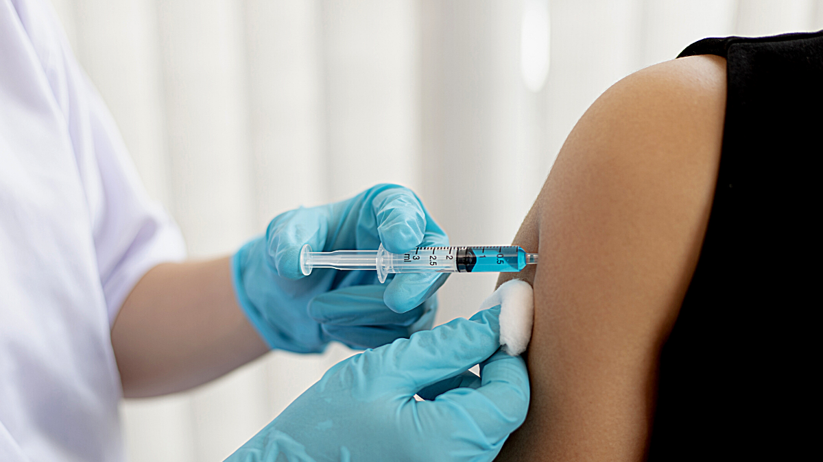 La compañía asegura que no ha detectado ningún caso de enfermedad grave entre los vacunados.