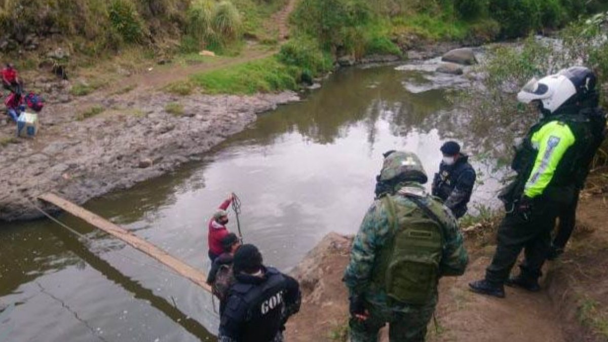 Acciones. En las inmediaciones del río Carchi se destruyó un paso fronterizo ilegal.