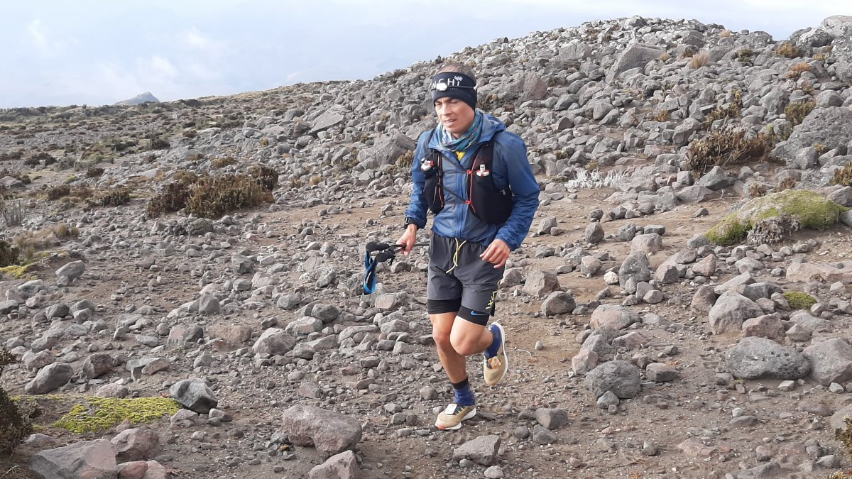 Joselito Moreno recorrió los 39 kilómetros de la prueba alrededor del volcán Chimborazo a lo largo de un terreno escarpado y muy irregular