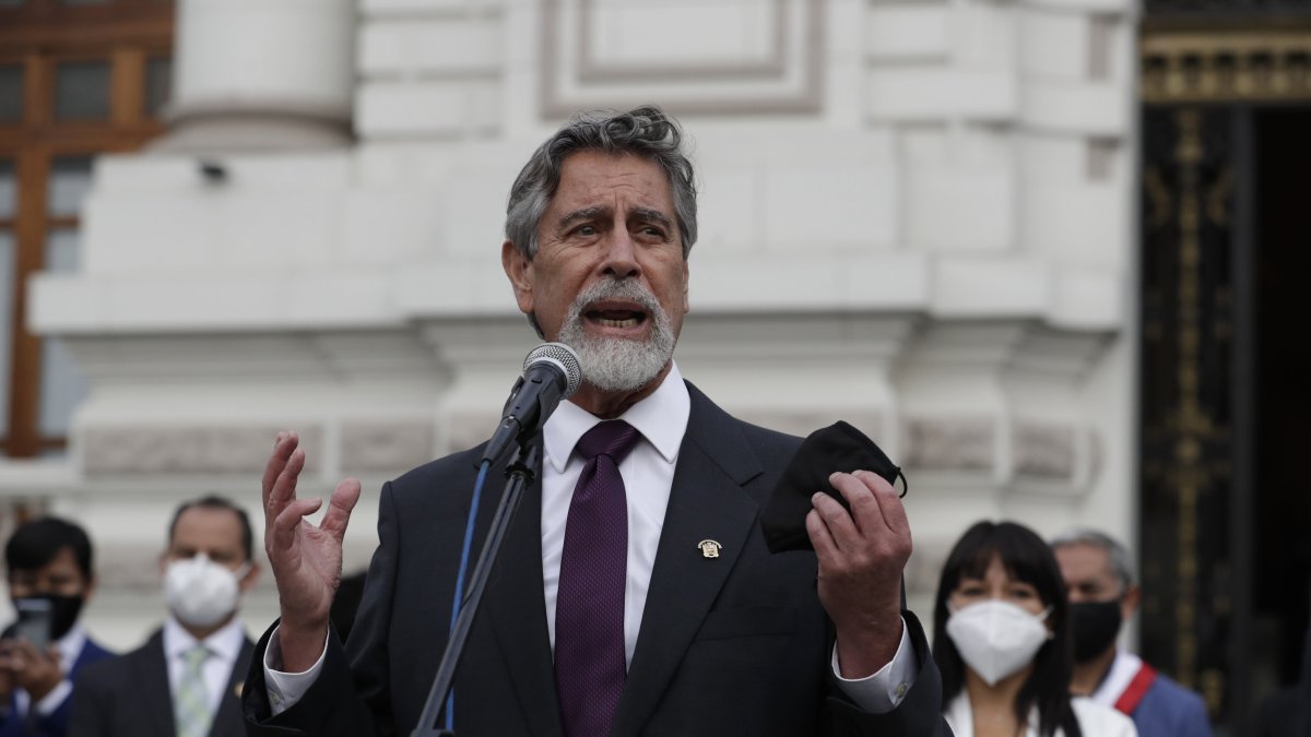 En su discurso, Sagasti consideró que no es un día de celebración, resaltando la muerte de Inti Sotelo Camargo y Jack Pintado Sánchez, los jóvenes fallecidos en Lima producto de la represión policial.