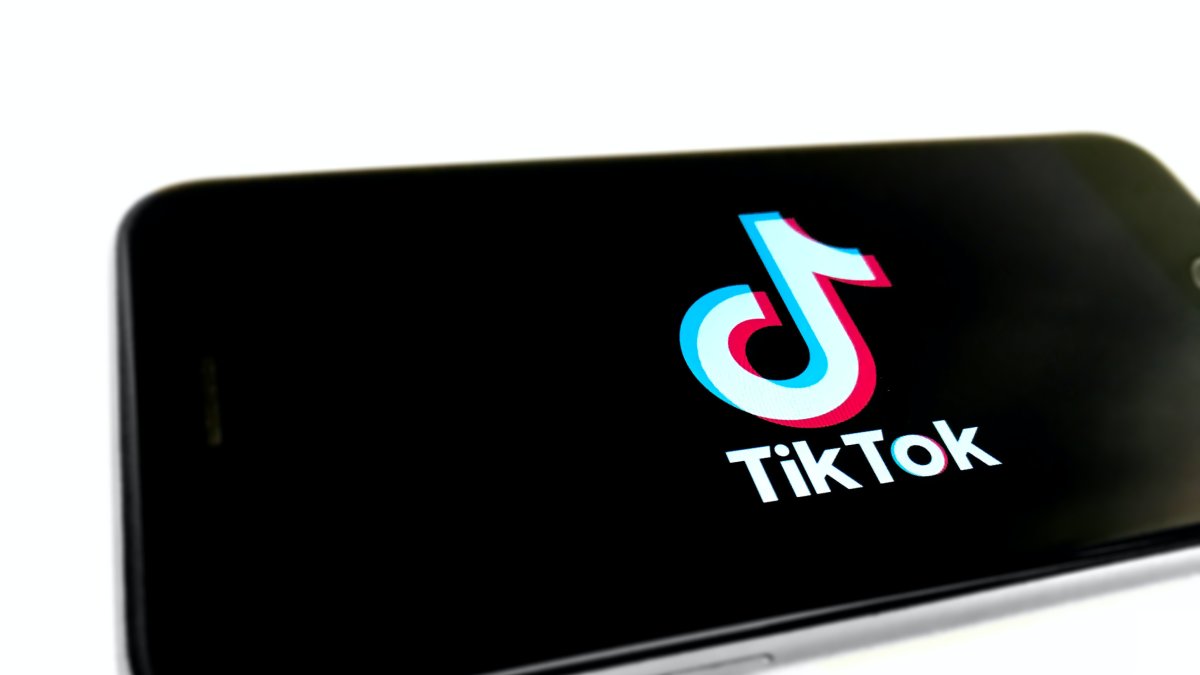 Una de las nuevas funciones de TikTok permite decidir quién puede comentar en los vídeos de los hijos.