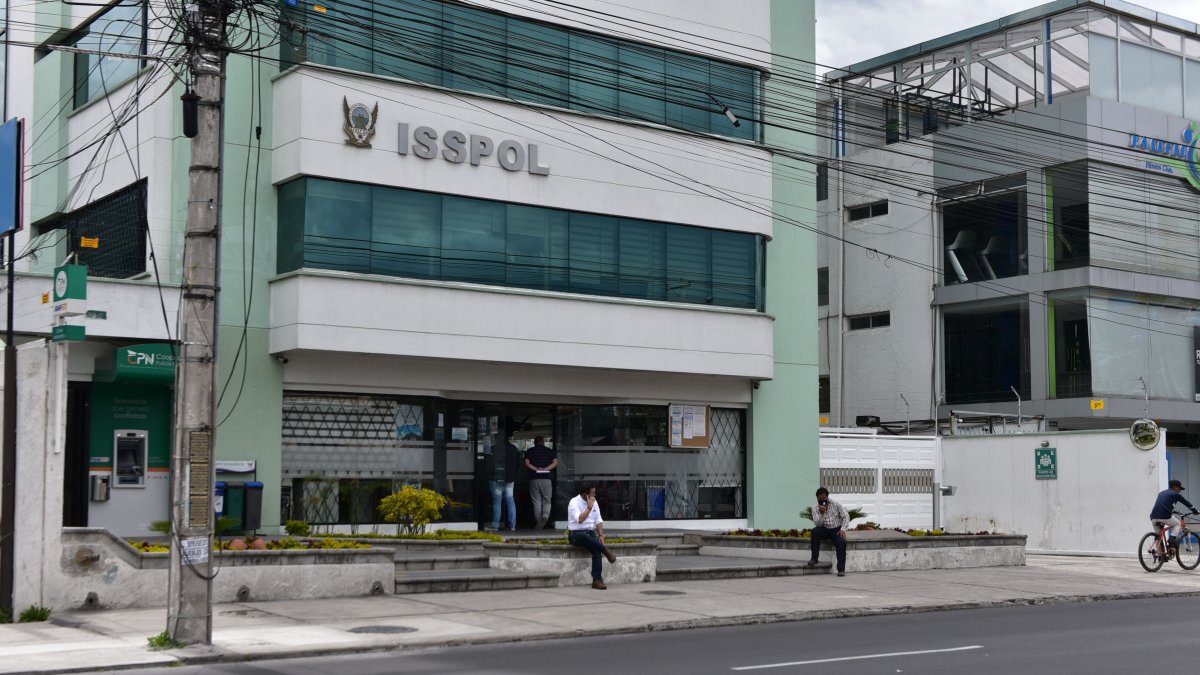 El Isspol ha estado envuelto en inversiones internas y externas fallidas.



09 de septiembre  2020

KARINA DEFAS 

Agencia (ag-expreso ag-extra ag-quito)