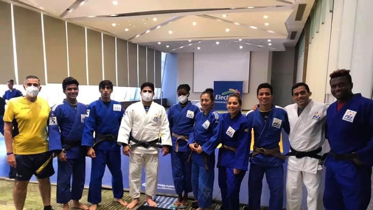 Delegación. Parte del equipo que  compite en Guadalajara, México.