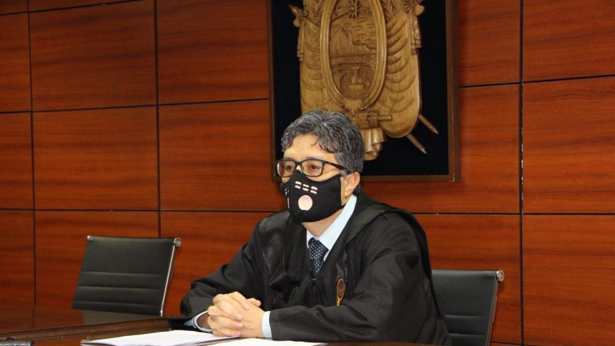 Diligencia. El juez Marco Rodríguez anunció la resolución para siete procesados por el caso de delincuencia organizada