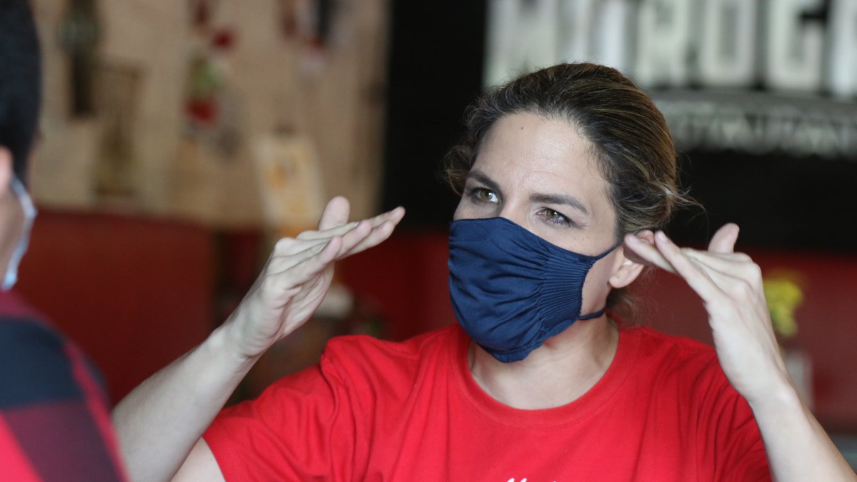 Figura. Ferrero durante la entrevista con EXPRESO.