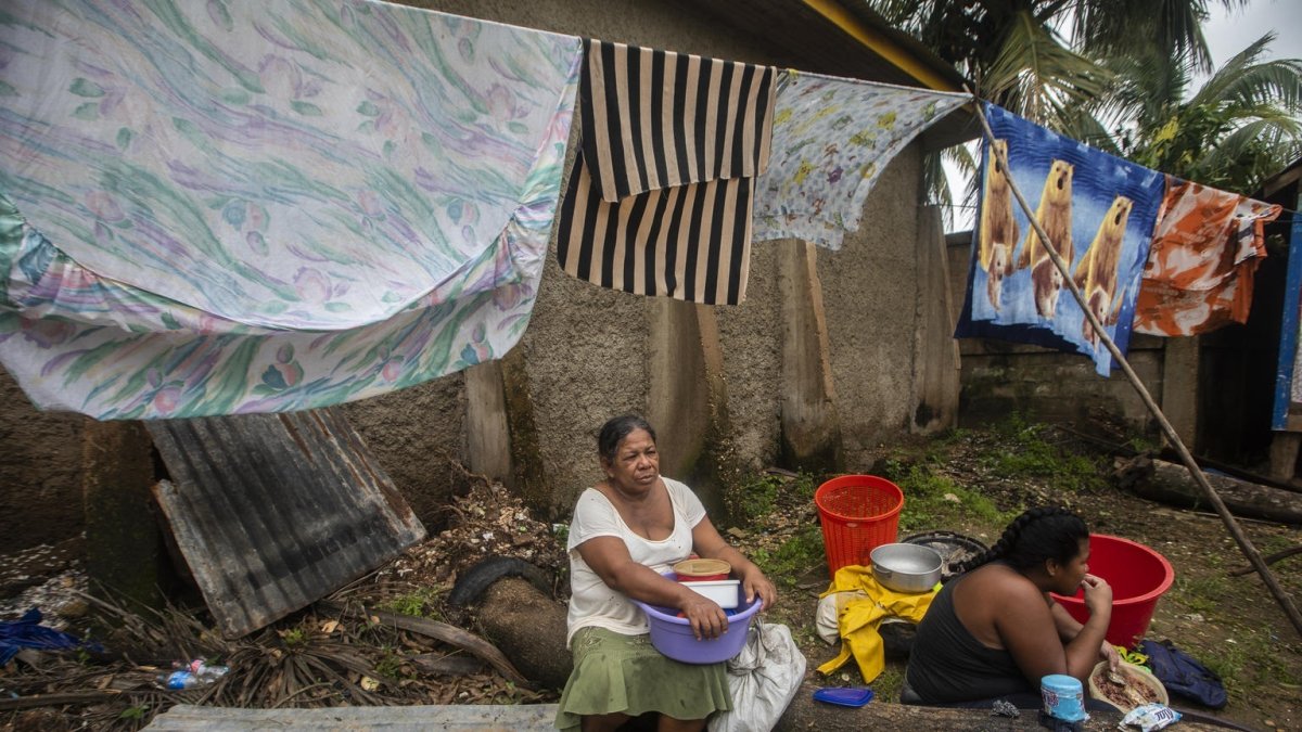 Hace dos semanas, equipos de Unicef y sus socios en Centroamérica comenzaron a entregar suministros vitales y apoyo humanitario a las familias más necesitadas en Honduras, Nicaragua, Guatemala y Belice.