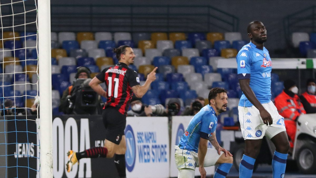 Zlatan marcó un doblete en el último duelo ante Nápoles.