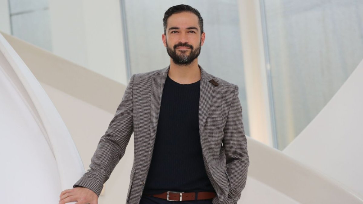 El ex RBD se encuentra en Atlanta grabando el seriado de acción y drama.