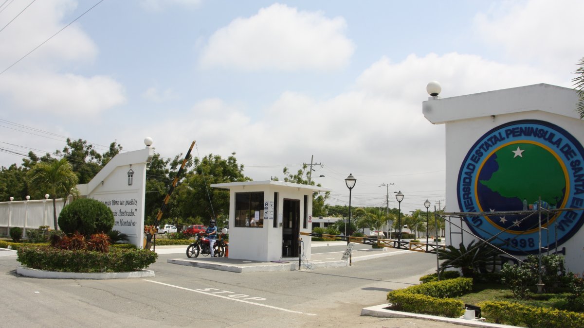 El campus. Permanece cerrado, las clases son online por la pandemia.