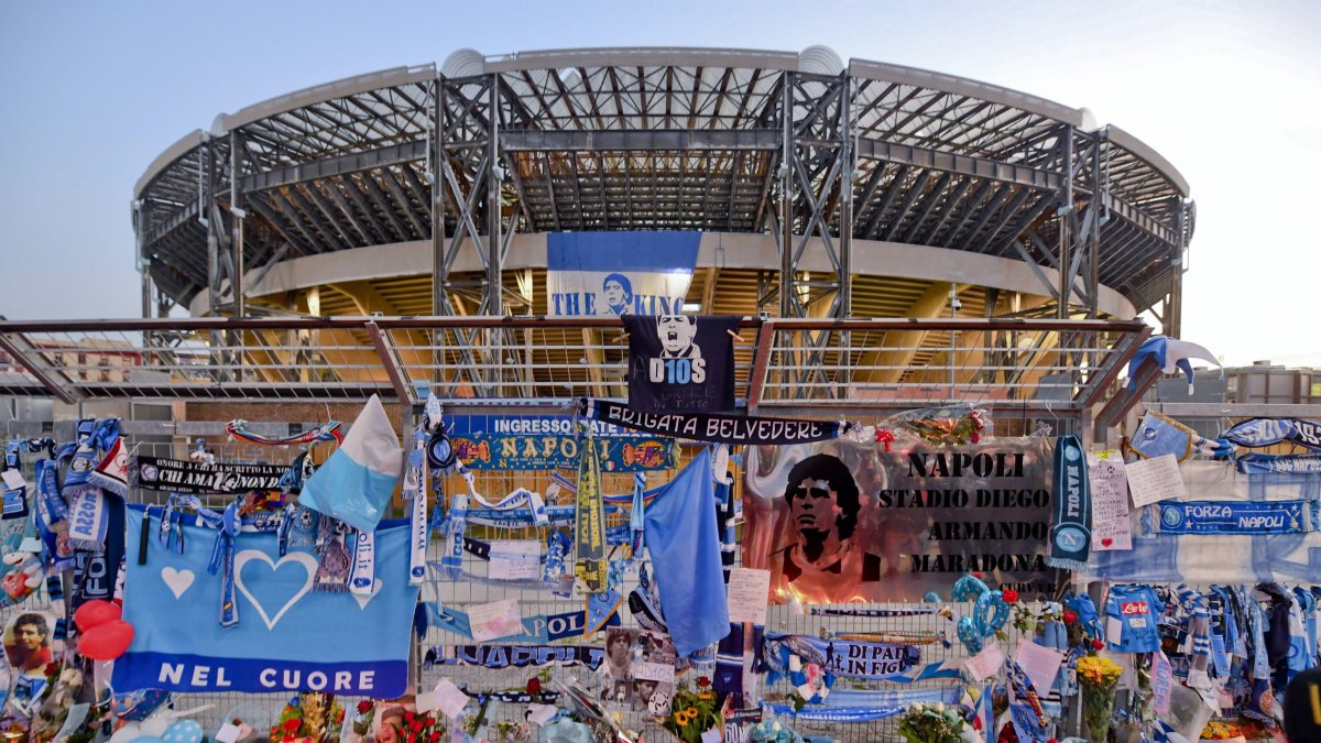 El amor que sienten en Nápoli por Diego Maradona no conoce límites.