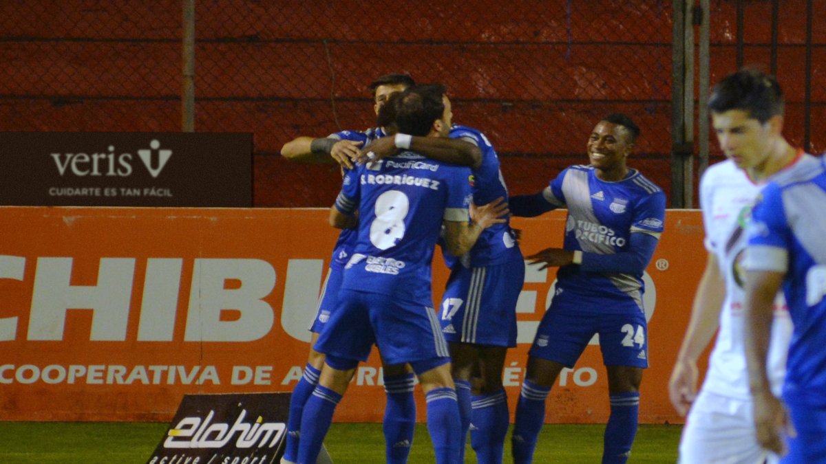 Los jugadores de Emelec festejan uno de los tantos conseguidos el viernes ante el Mushuc Runa.