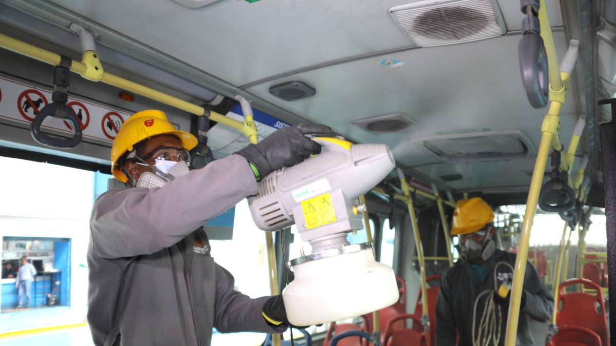El personal municipal cumple funciones de control de la bioseguridad.