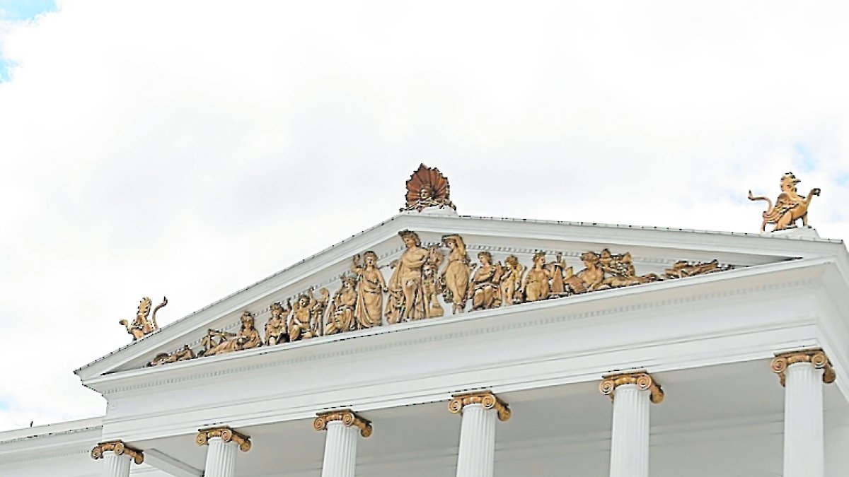 Desde el 28 de noviembre se realizan varios recitales, entre ellos el Coro Mixto de la ciudad, Papaya Dada y Don Medardo y sus Players.