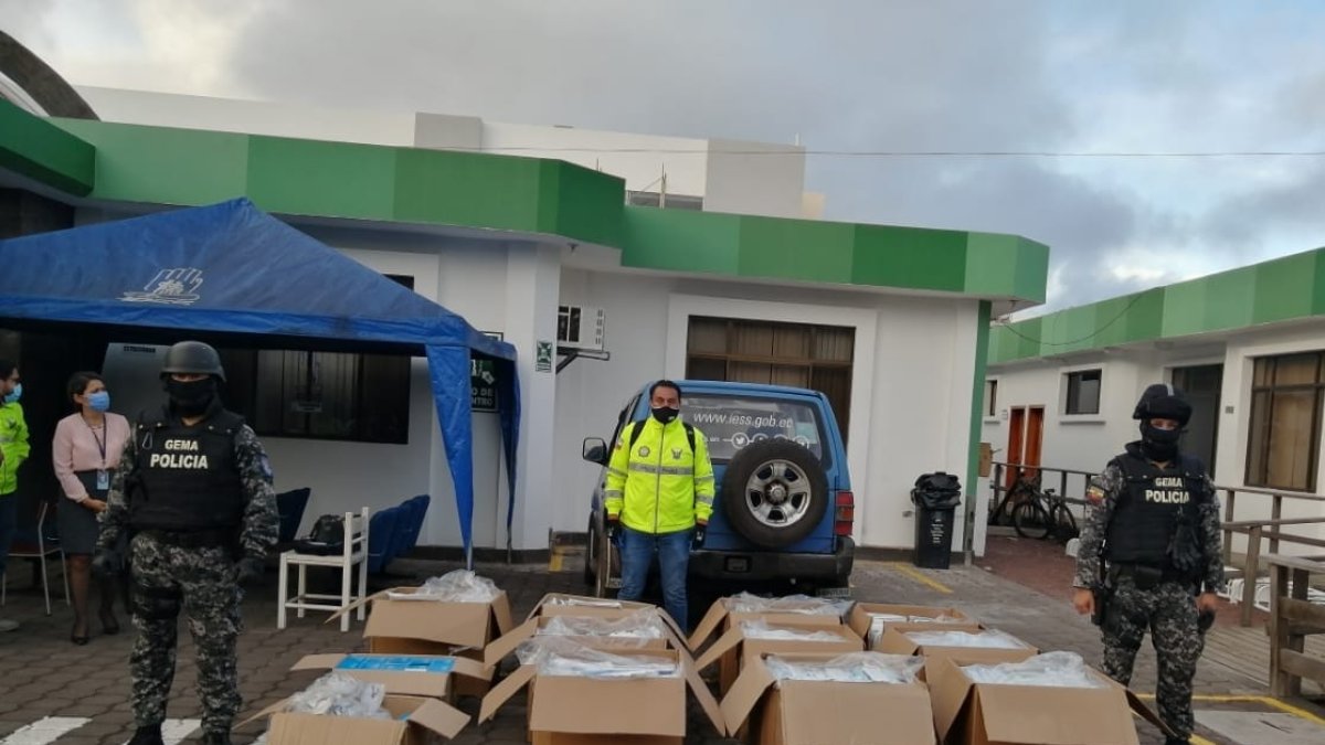 Allanamiento. El pasado 30 de octubre, la Fuerza de Tarea decomisó insumos médicos en un hospital de Azuay.