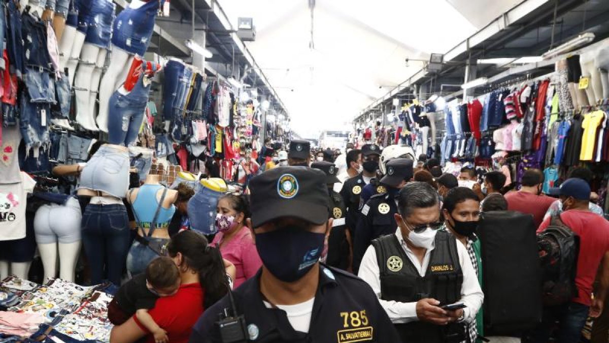 En la bahía de Guayaquil se van a mantener los operativos durante diciembre para evitar aglomeraciones.