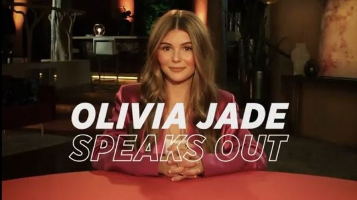 Olivia Jade en la presentación del programa 'Red Table Talk'.
