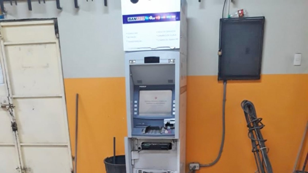 El cajero está ubicado dentro de los predios de la Universidad de Guayaquil