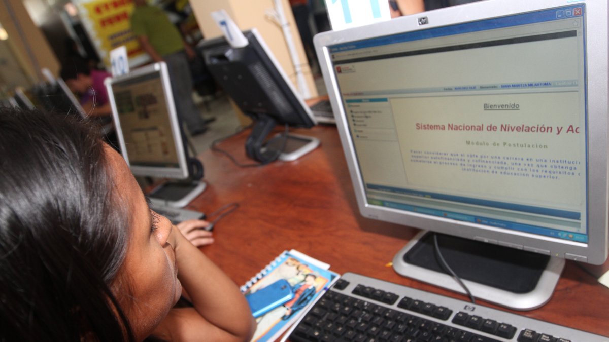 El curso de nivelación se ofrece bajo la modalidad virtual