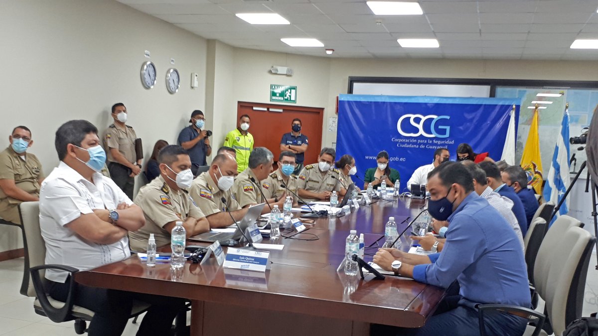 Reunión. Hasta el mediodía del miércoles 9 de diciembre de 2020, se habían analizado las propuestas de tres de las cinco mesas que se crearon.