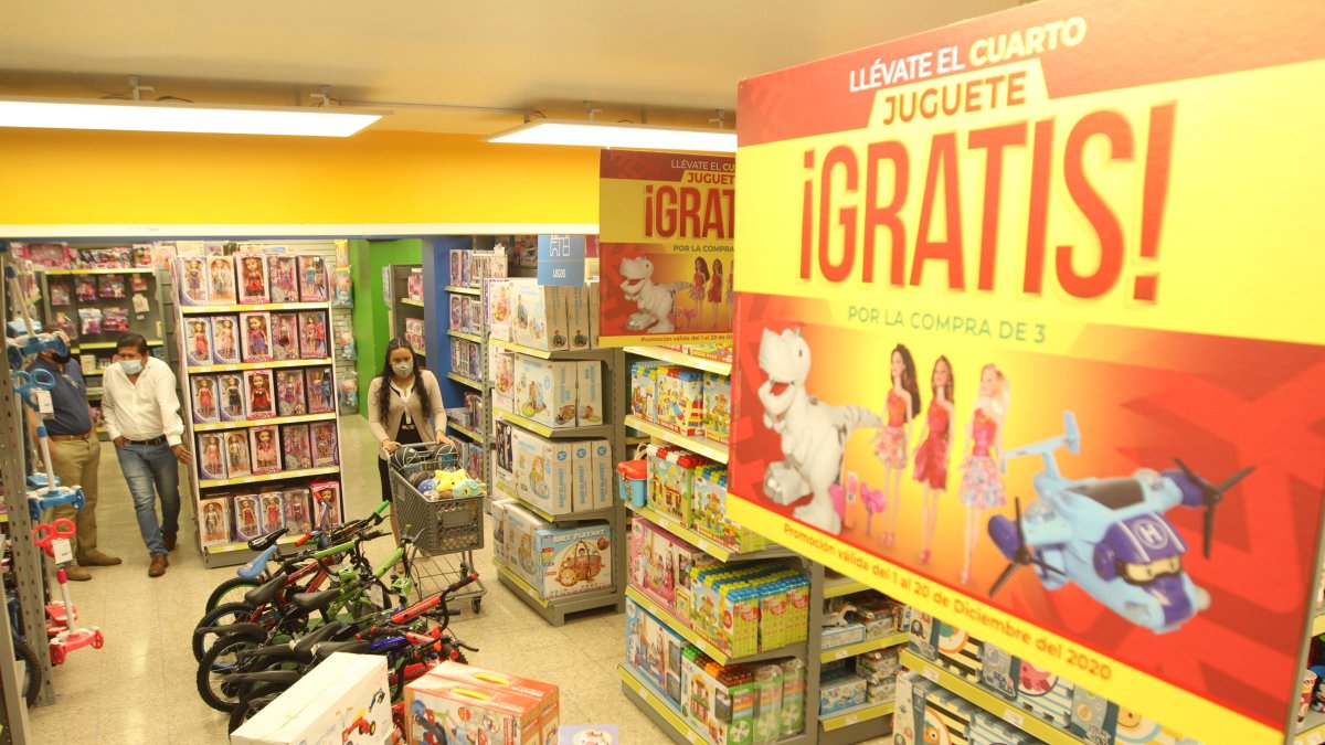 En Estuardo Sánchez optaron por entregar “el cuarto juguete gratis” y por aliarse con las tarjetas de crédito para dar facilidades de pago.