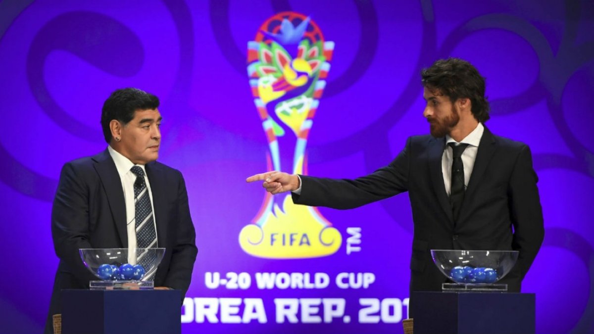 Maradona (i) fue un referente de Aimar (d) desde muy pequeño.