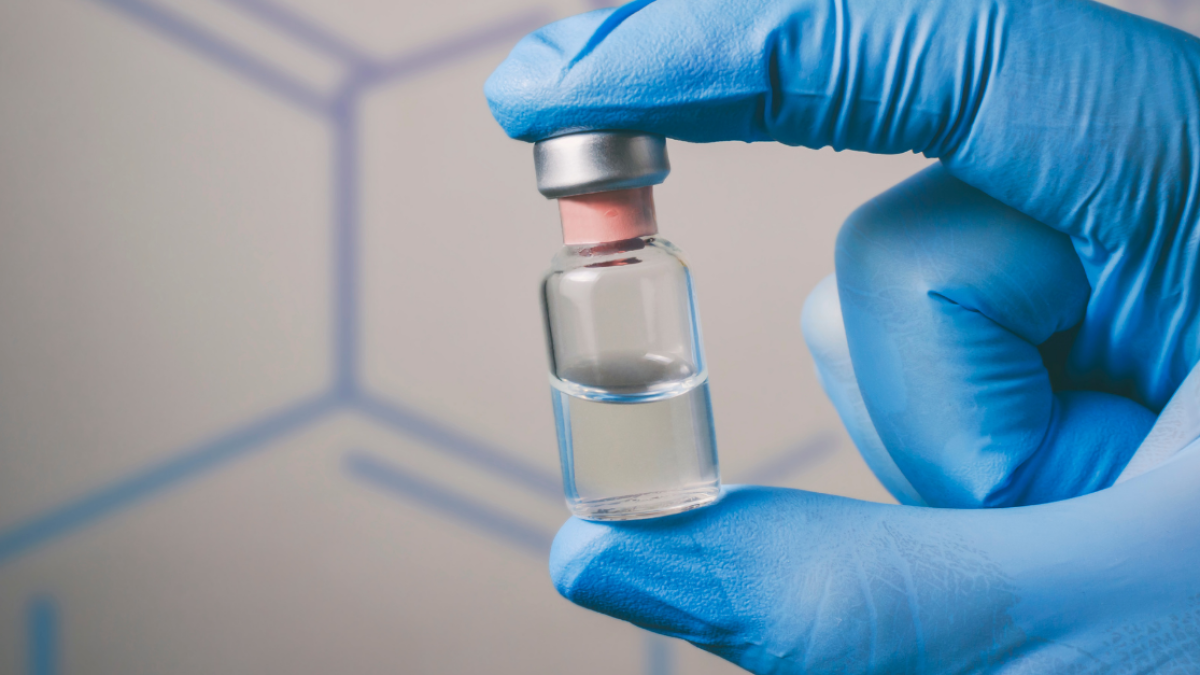 La vacuna será gratuita para toda la ciudadanía y distribuida al inicio solo por el Ministerio de Salud Pública (MSP).