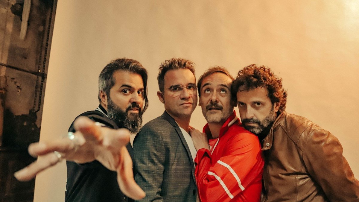 Su música no pretende dar mensajes o abarca temas de sexualidad primeramente, más bien se han catalogado por una lírica exuberante.