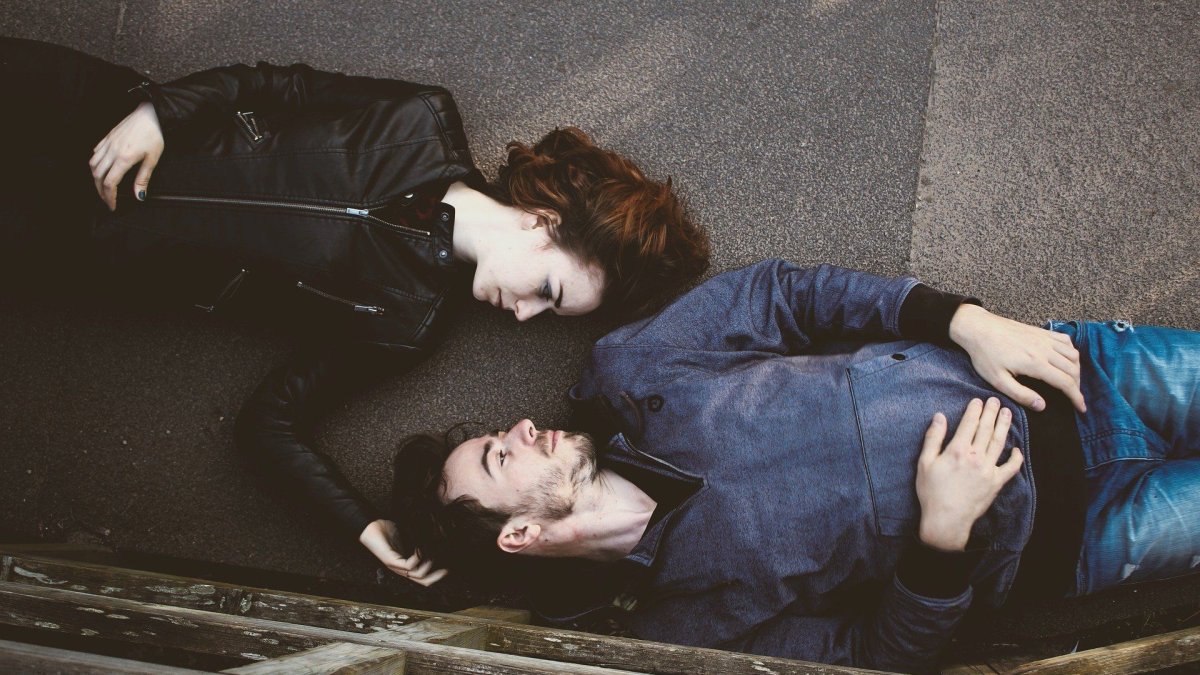 Debemos distinguir entre lo que sentimos y lo que somos.