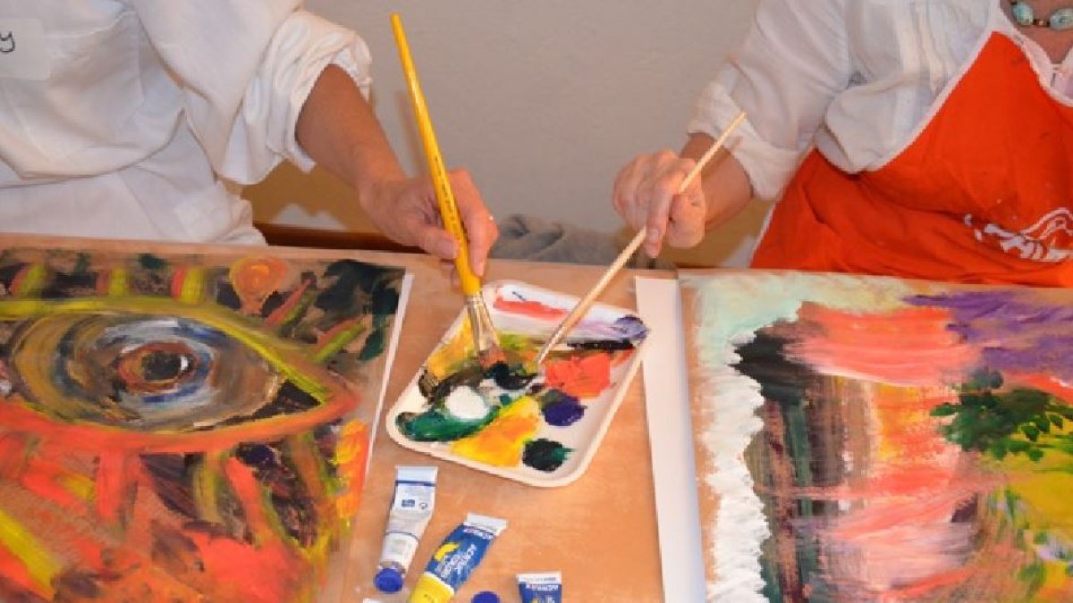 Los beneficiarios de la fundación plasman sus sentimientos en dibujos.