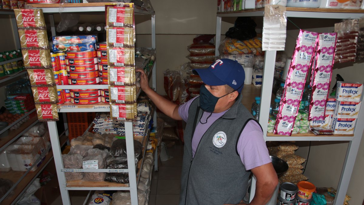 Los víveres se adquieren a través de convenios con la empresa privada y el Banco de Alimentos.