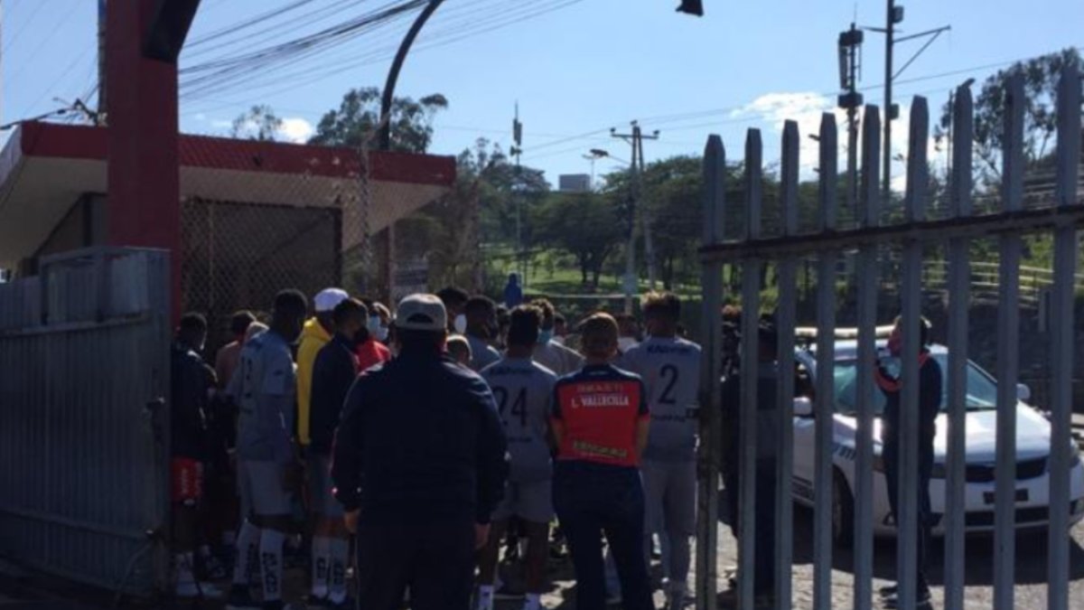 Una fuerte discusión protagonizaron los jugadores de El Nacional con la presidenta Lucía Vallecilla.