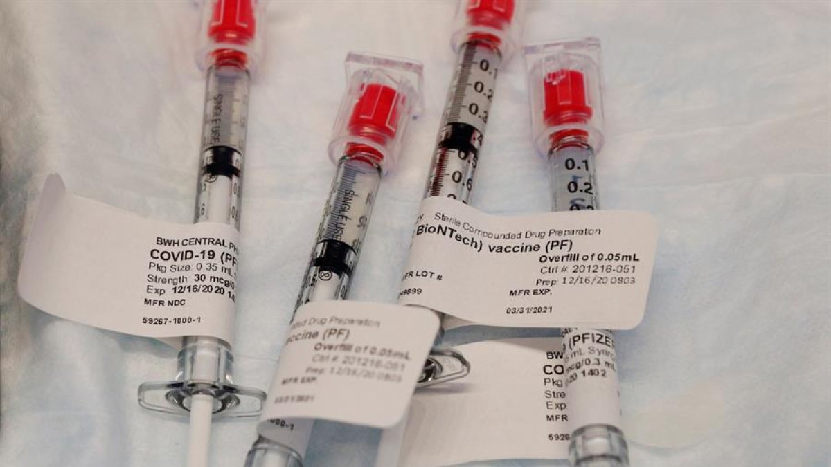 Algunas dosis de la vacuna de Pfizer-BioNTech contra la covid-19.