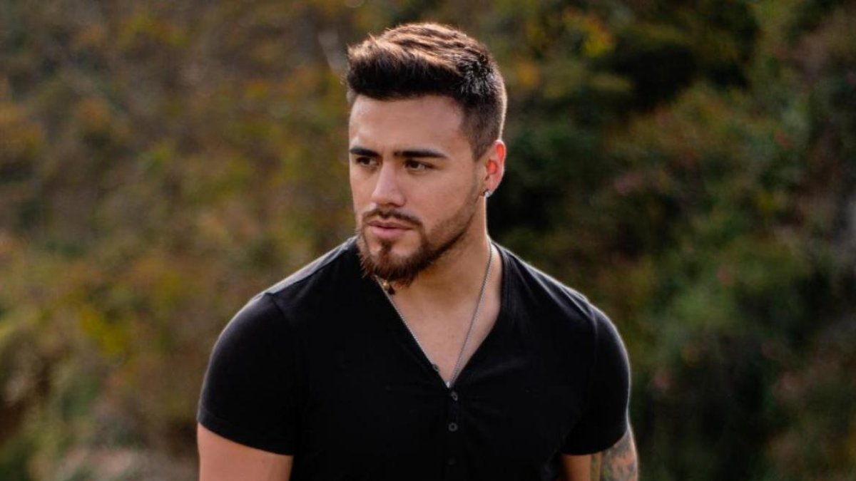 Ricardo se mantiene activo en las redes sociales con sus opiniones.