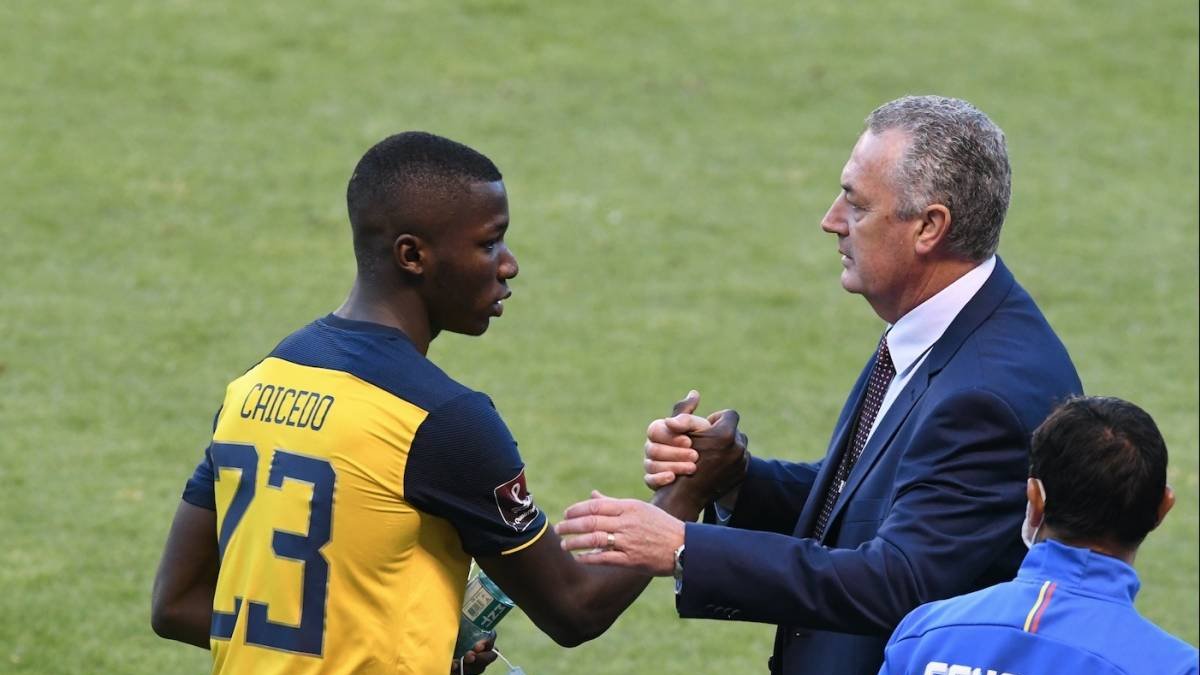 Alfaro confía en Caicedo y lo ha convertido en su hombre de confianza en el mediocampo.