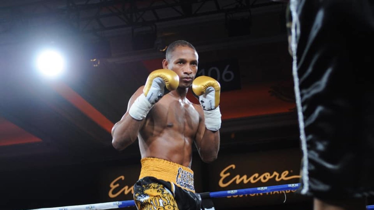 Góngora consiguió la victoria vía nocaut en el asalto 12 y, además del cinturón histórico para el país, logra extender su invicto a 19-0.