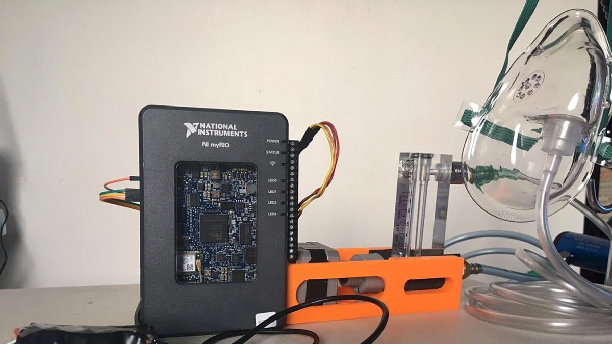 Fotografía de un dispositivo de oxigeno, mostrado en Ciudad de México.