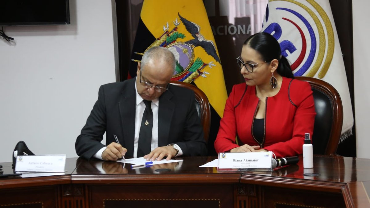 Los presidentes de los dos organismo de la Función Electoral mantuvieron un encuentro por casi dos horas este 24 de diciembre.