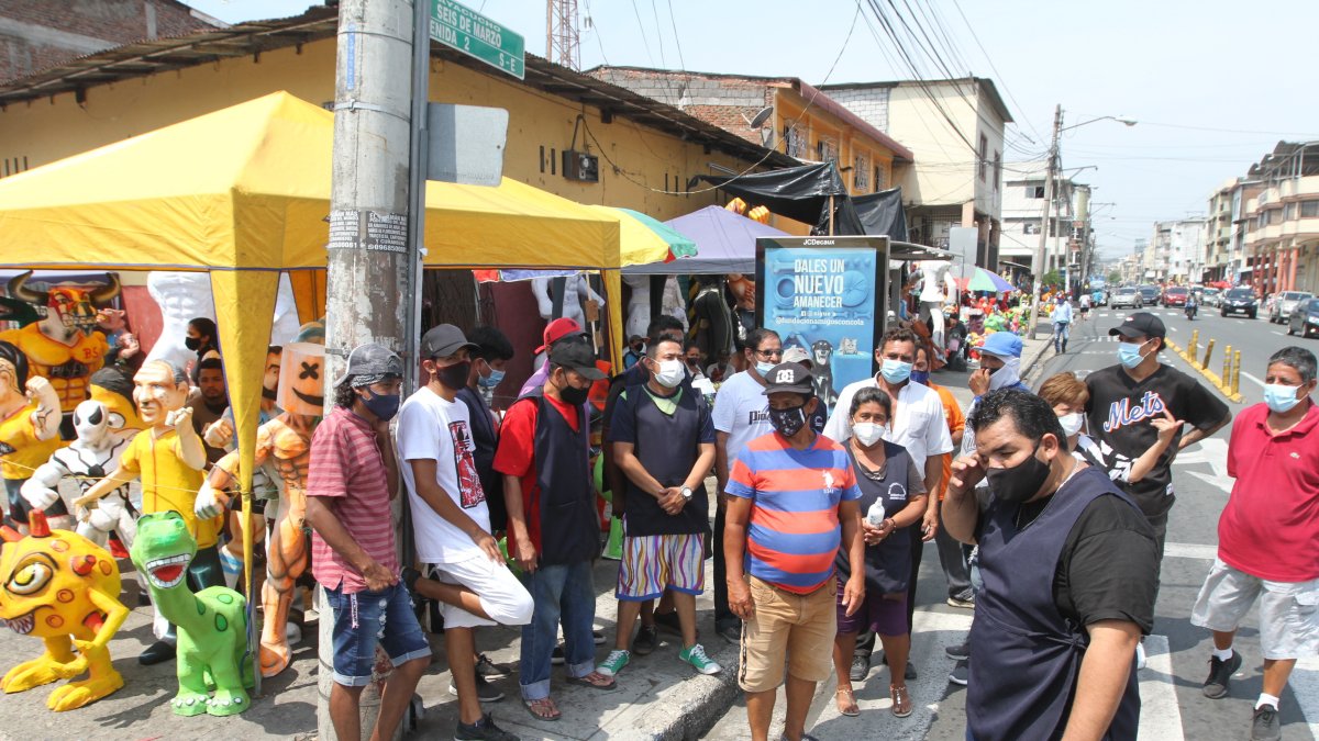 Hecho. Más de una veintena de artesanos participaron en la concentración.