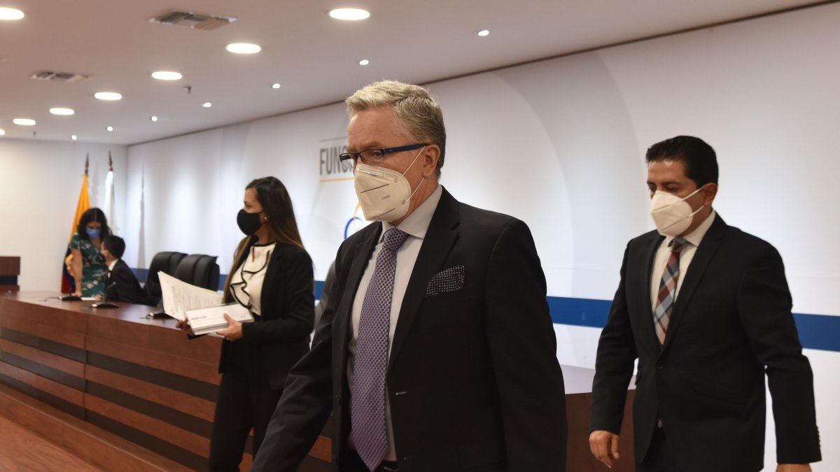 El inconveniente para elegir al vocal se presenta en medio del concurso para elegir a 16 jueces de la Corte Nacional.