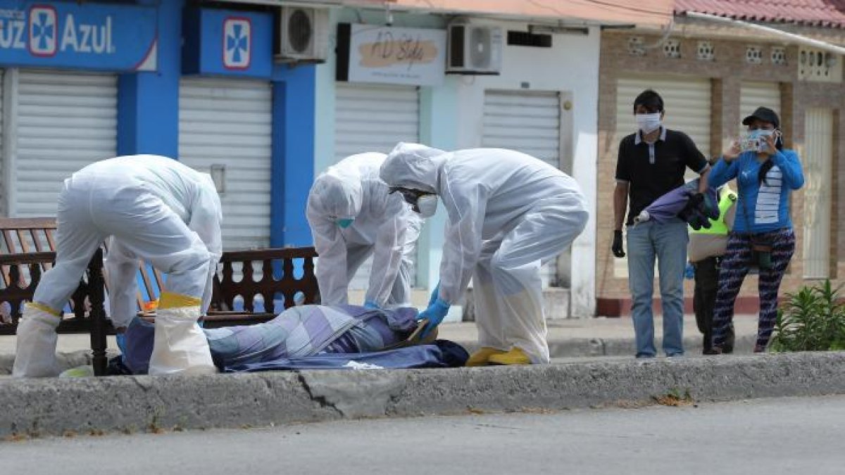 La pandemia se ensañó con Ecuador tan pronto estalló. Guayaquil fue la ciudad más afectada por muertes y contagios.
