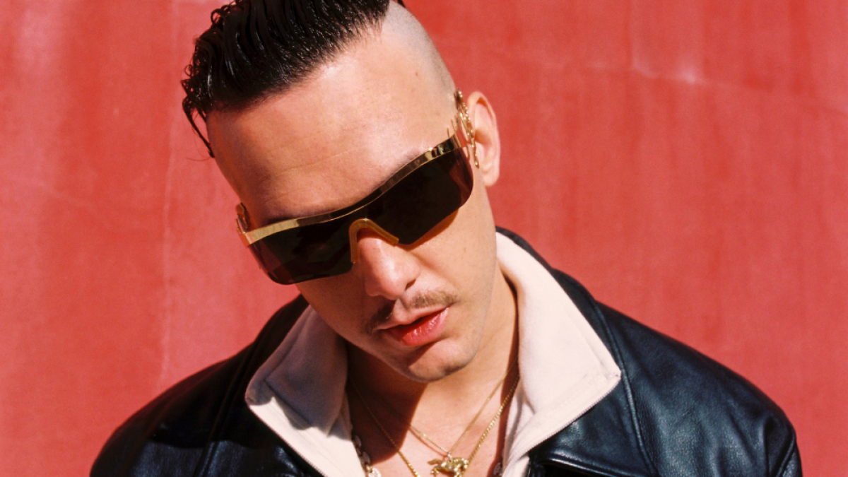 Antón﻿ Álvarez Alfaro inició su carrera en el 2006 con el nombre de Crema. Por eso, la c en C. Tangana.