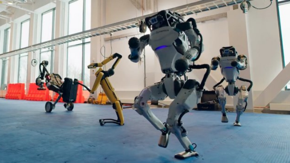 Boston Dynamics, una de las empresas más prometedoras del sector de la robótica, muestra nuevas habilidades de sus máquinas: bailar.