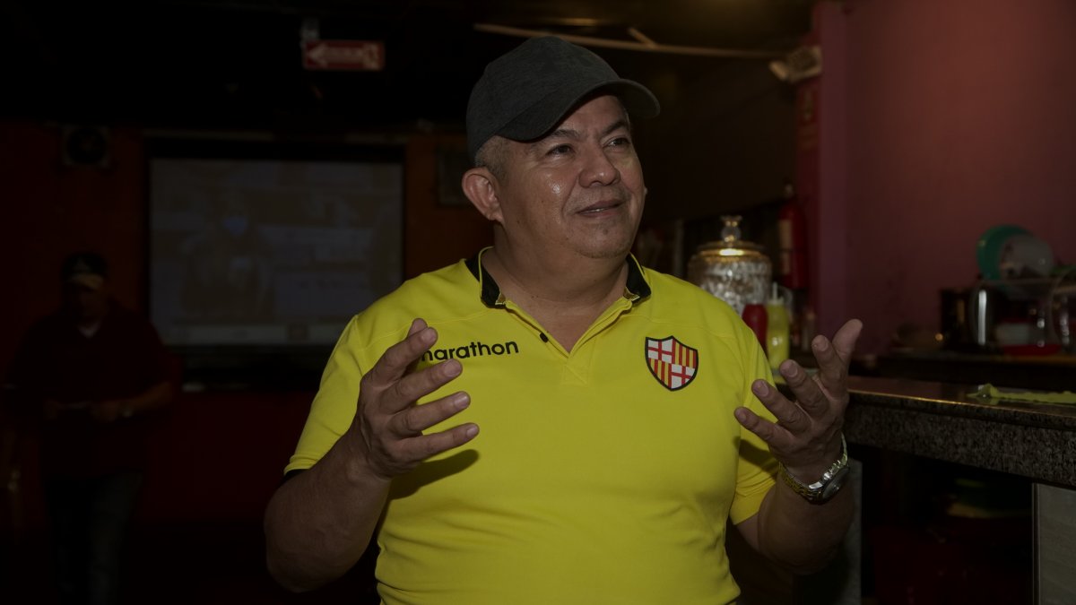 Figura. Vásquez durante la entrevista con EXPRESO.